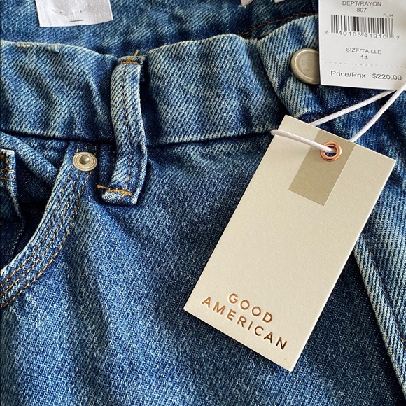 Good American NWT Good ‘90s Relaxed Fit Mid-Rise
Blue 541 wash Size 14 / 32 - Picture 6 of 16
